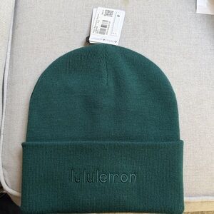 Lululemon Women’s Warm Revelation beanie NWT